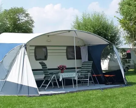 caravan-security-caravan-and-awning.webp