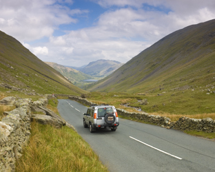 The Advantages and Disadvantages of Installing a Dash Cam