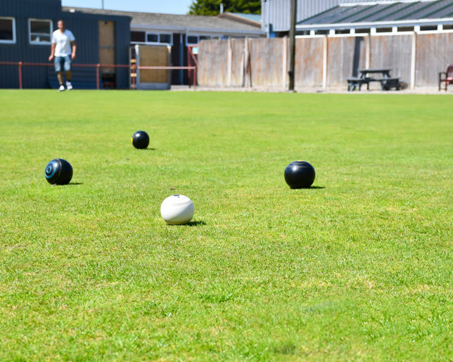 Crown green bowls competition