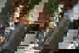 Advisor helping with paperwork