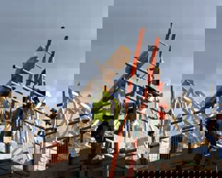 What insurance covers do builders need to protect their business?