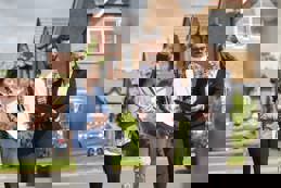 Estate agent with viewers